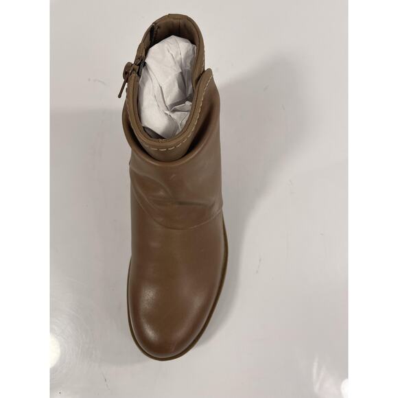 Clarks Boots Womens Size 8W Brown Leather Hearth Sofia Ankle Zip Booties Comfort - Picture 4 of 15